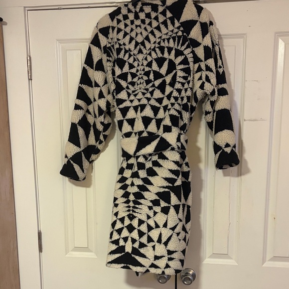 Farm Rio Geometric Coat - Picture 5 of 6